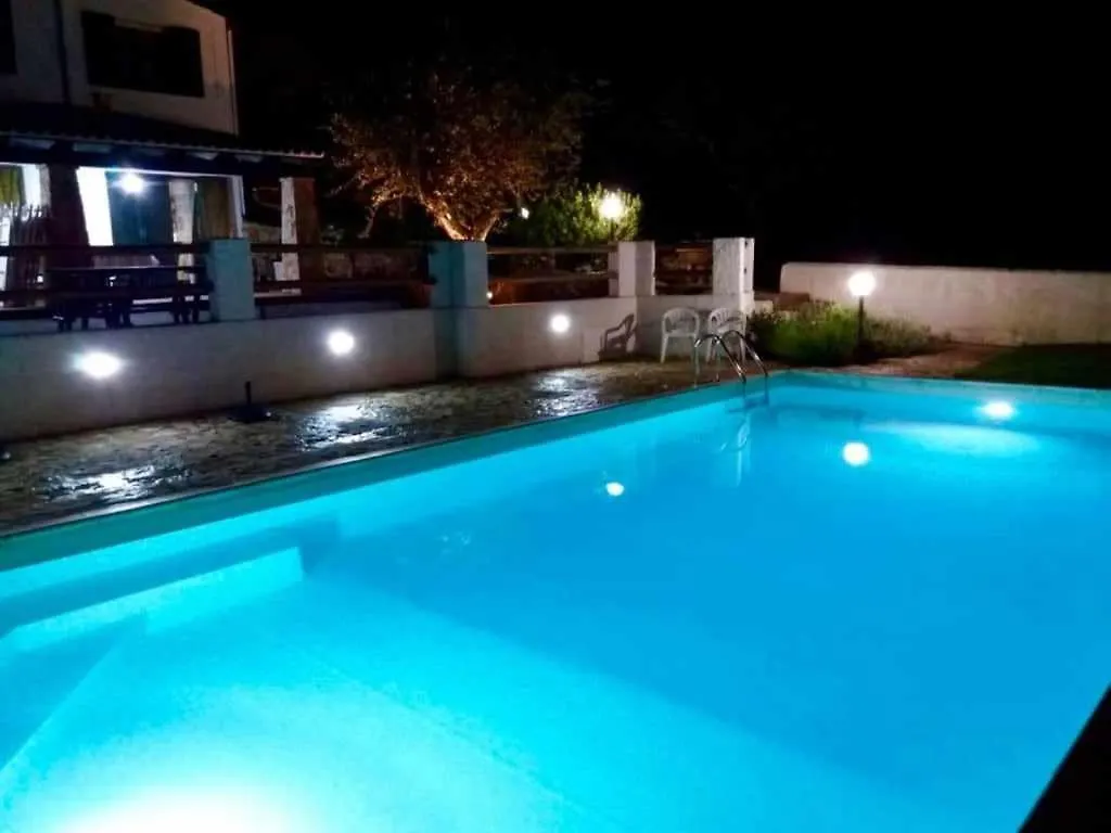 Alghero Villa Melissa Per 6 Persone Con Piscina E Giardino