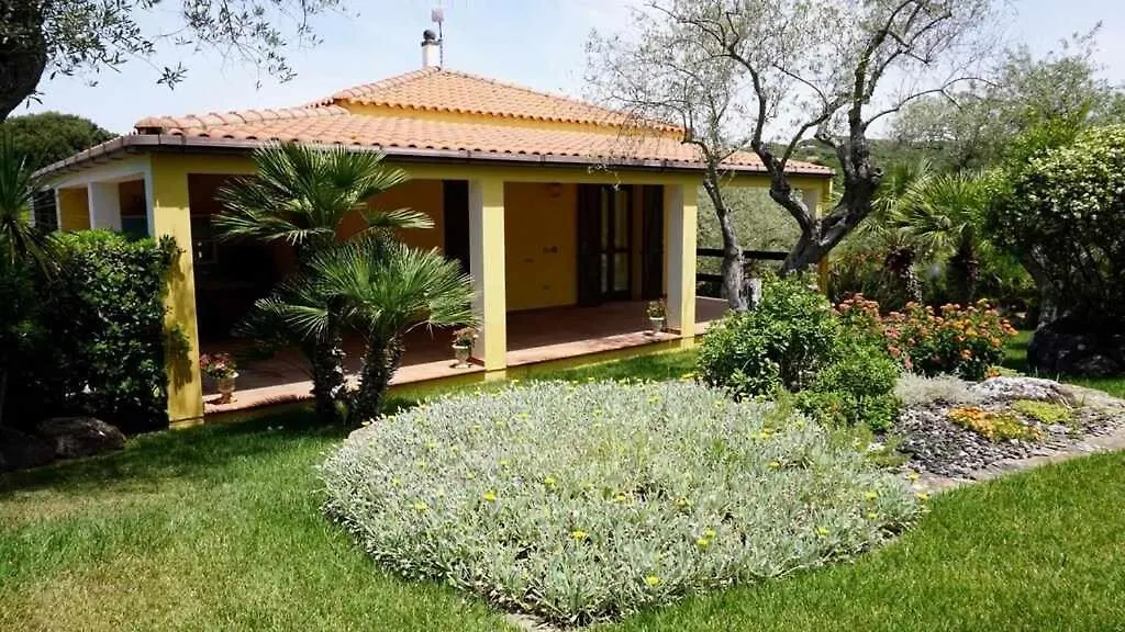 Alghero Villa Melissa Per 6 Persone Con Piscina E Giardino